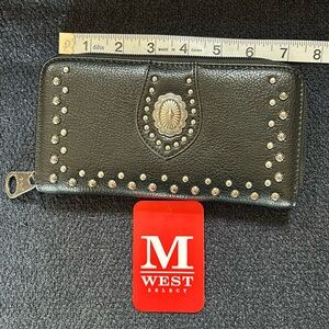 Mountain West wallet/clutch. Black with silver accents. New.